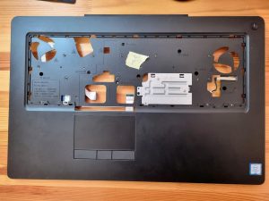 Ohišje prenosnega računalnika DELL Precision 7710 M7710 - rabljeno