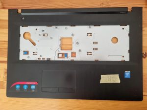 Originalni palmrest top base cover chasis plastic za Lenovo G70-80 - rabljeno