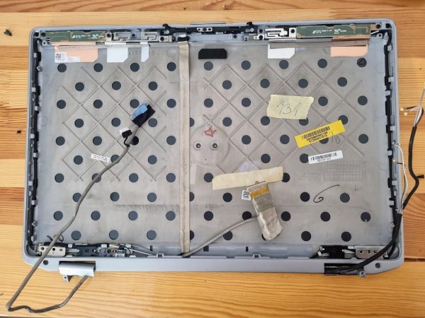 Zadnji pokrov zaslona 0VGCFJ za DELL Latitude E6520 - ohišje LCD. - rabljeno - Image 2