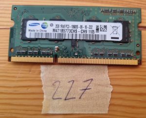 Samsung M471B5773CHS-CH9 2GB 1Rx8 PC3-10600S-09-10-ZZZ - rabljeno