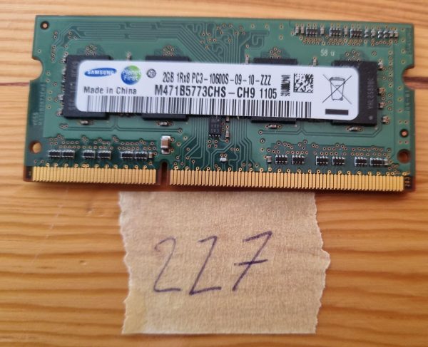 Samsung M471B5773CHS-CH9 2GB 1Rx8 PC3-10600S-09-10-ZZZ - rabljeno