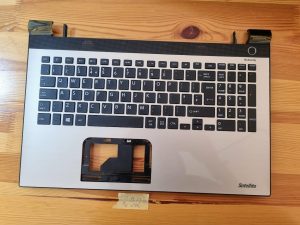 Toshiba Satellite L70-C L70-C-106 L75 Osnovno dno šasije H000081930 (J0115) B06 + TIPKOVNICA - rabljeno