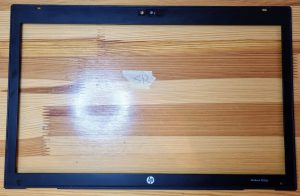 HP EliteBook 8560P okvir zaslona sprednji pokrov obrobe 641198-001 - rabljeno
