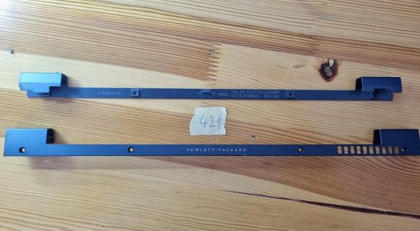 HP ZBook 15 G2 15,6" Originalna pokrovka tečaja prenosnika EC0TJ000600 - rabljeno