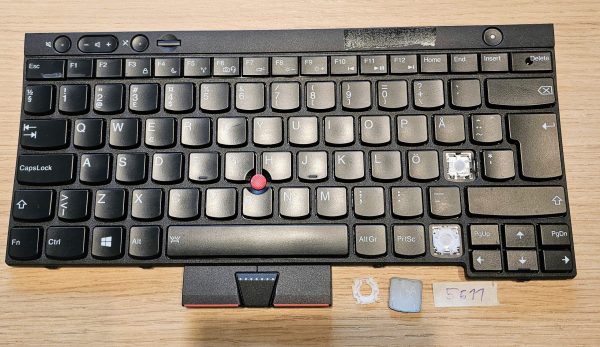 Zamenjava tipk na tipkovnici Lenovo ThinkPad X230/T430/T530 - (CS12L85) - rabljeno