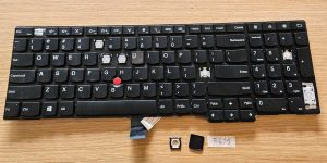 Zamenjava tipk na tipkovnici Lenovo ThinkPad L570 - angleška (01AX651, SN20L79835) - rabljeno