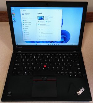 Rabljeni Lenovo ThinkPad X250 - Intel i5, 8GB RAM, 240GB SSD, 12.5" zaslon, Windows 11 Pro