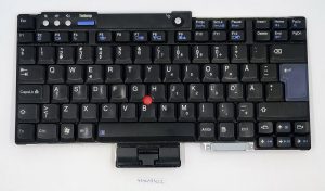42T3164 - IBM Lenovo finsko švedska tipkovnica za R61 in R61i - rabljeno