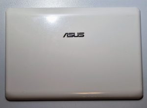 ASUS EEE PC 1005P LCD zgornji pokrov zadnji del + antena 13NA-1LA0A02 13GOA1L1AP020-40 - rabljeno