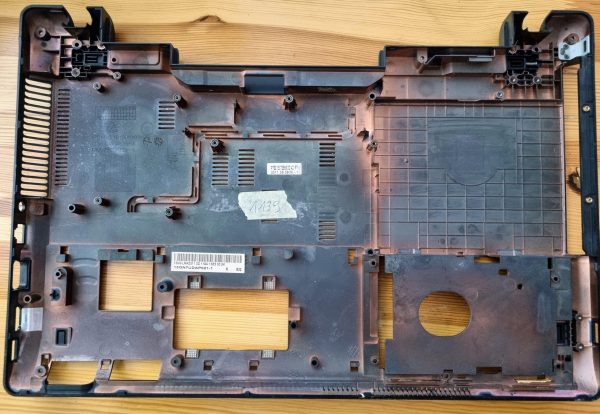 ASUS X54H-S0165V ohišje spodnjega dela šasije 13GN7UDAP021-1 - rabljeno - Image 2