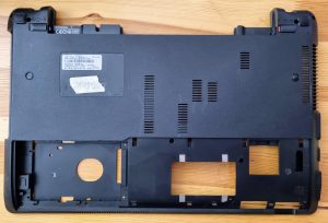 ASUS X54H-S0165V ohišje spodnjega dela šasije 13GN7UDAP021-1 - rabljeno
