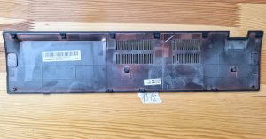 ASUS X5502CL Spodnji pokrov servisni dostopni panel 13NB00T1AP0301 - rabljeno