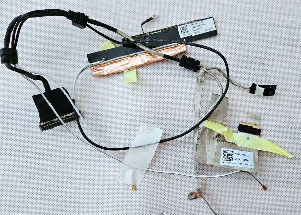 LCD fleksibilni kabel + leva antena za Dell Latitude 14 Rugged Extreme DYG01 0GRF60, HIAA - rabljeno - Image 2