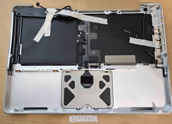 Apple MacBook Pro 7,1 A1278 podpora za dlan + sledilna ploščica + tipkovnica – Originalni del - rabljeno - Image 2