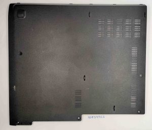 Asus K52J prenosni računalnik – Originalna zamenjava za spodnji pokrov. - rabljeno
