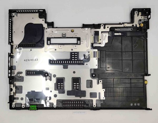 Spodnji ohišje osnovne enote za Lenovo ThinkPad T400 42X4833 - rabljeno - Image 2