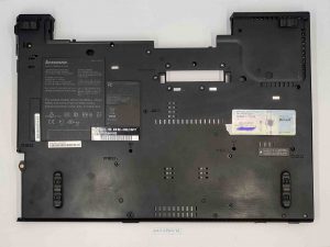 Spodnji ohišje osnovne enote za Lenovo ThinkPad T400 42X4833 - rabljeno