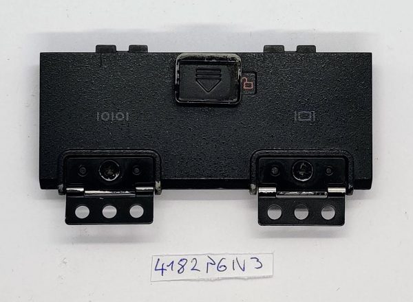 Dell Latitude 14 7404 Rugged Extreme stranska pokrovna vrata za serijske COM in VGA priključke - Del za prenosnik - rabljeno