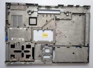 Dell Latitude D620 D630 Spodnja lupina Spodnji osnovni šasiji 0WD851 - rabljeno