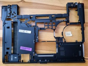 Dell Latitude E6410 spodnji pokrov osnove N11DD 0N11DD CN-0N11DD - rabljeno