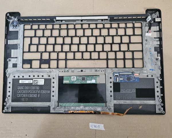 Dell Precision 5510 zgornji pokrov C lupina 0D6CWH Pravi del prenosnika - rabljeno - Image 2
