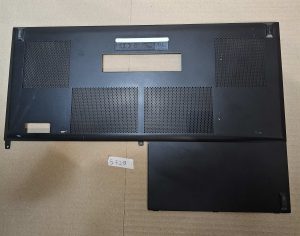 Dell Precision M4800 pokrov dostopne plošče na dnu RW9XN – Originalni del prenosnika - rabljeno