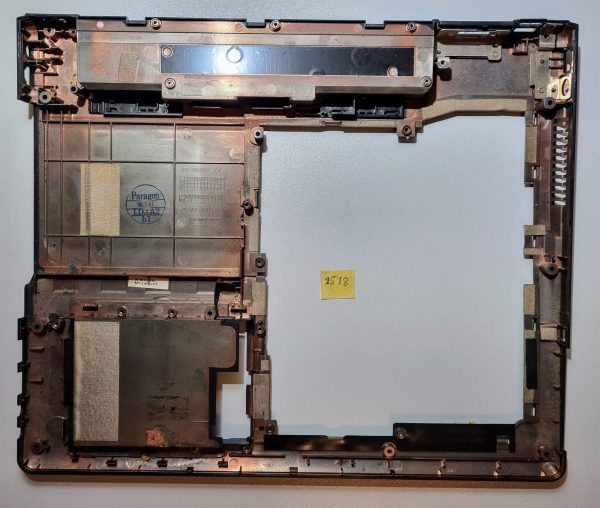 FUJITSU SIEMENS AMILO Pro V2030 Spodnji del 24-46408-XX - Originalna nadomestna del. - rabljeno - Image 2