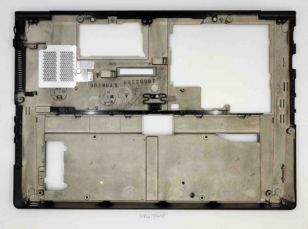 Rezervni del za spodnji osnovni šasiji Fujitsu Lifebook U745 CP683662-01. - rabljeno - Image 2
