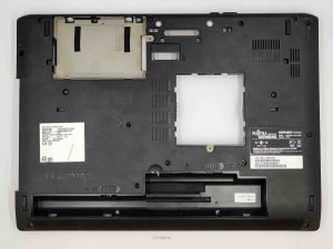 Fujitsu Siemens Esprimo Mobile D9500 Spodnji pokrov – Originalni nadomestni del - rabljeno