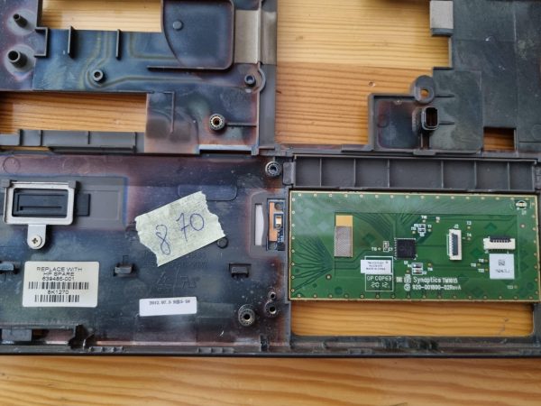 PRAVO HP ProBook 6360t zgornji del ohišja s podlogo za dlan in sledilno ploščico 639485-001 - rabljeno - Image 2