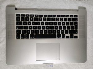 Pristen Apple MacBook Pro 15 A1398 2013-2014 Velika Britanija Palmrest tipkovnica + sledilna ploščica + baterija - rabljeno