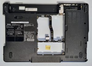 Pristna Dell 1525 1526 spodnja zaščita ohišja WP015 0WP015 - OEM nadomestni del - rabljeno