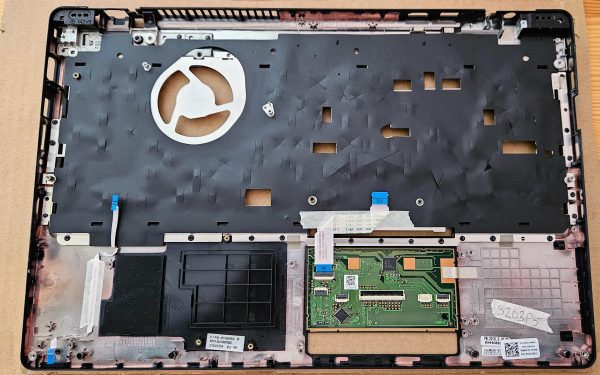 Prvotni Dell Latitude 5580 Precision 3520 Palmrest TouchPad AP1S4000800 A166U1 - rabljeno - Image 2