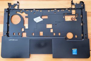 Dell Latitude E5440 OEM prenosni računalnik Palmrest z dotikovno ploščico A137LB CN-A137LB - Pristen - rabljeno