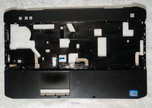 Pristno Dell Latitude E5530 zgornji pokrov palmrest 7671J AP0M1000200 deli za prenosnike - rabljeno