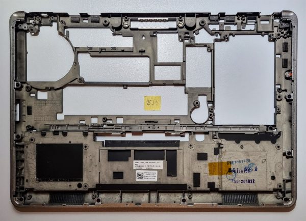 Pristna spodnja zaščita ohišja za Dell Latitude E7440, sestava 0YGJ08. - rabljeno - Image 2