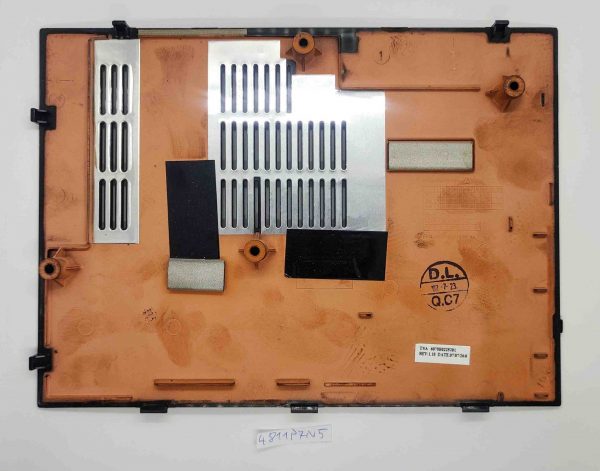 Prvotna zamenjava pokrova za RAM pomnilnik spodnjega panela za Fujitsu Esprimo V5515. - rabljeno - Image 2