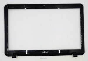 Pravi del LCD obrobe za prenosnik Fujitsu Lifebook AH531 - rabljeno