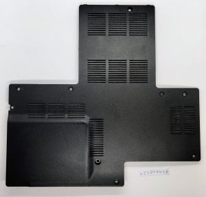 Originalni pokrov spodnjega dela za prenosnik Fujitsu Lifebook AH552. - rabljeno