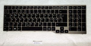 Prvovrstna tipkovnica Fujitsu MP-12S76DN6D85W - Delni deli za prenosnike. Hitro pošiljanje. - rabljeno