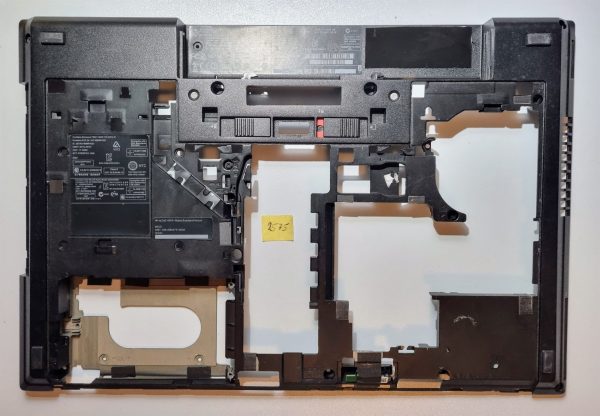 Pristen HP EliteBook 8570P Mat Črna Osnovna Ohišje 641182-001 - rabljeno