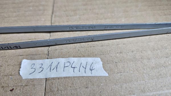 Prave tečaje 34.41E14.201 za DELL Inspiron N5110 - Zamenjava delov prenosnika - rabljeno - Image 2