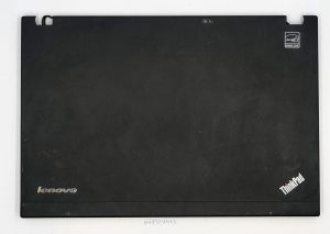 Pravi Lenovo Thinkpad X230 zgornji LCD pokrov FRU 04W6895 - rabljeno