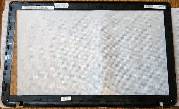 Pristen Toshiba Satellite Pro C50 serije LCD zaslon okvir pokrov H000046930 - rabljeno - Image 2