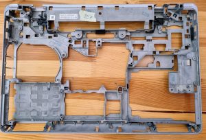 H0G2V AM0VI000503 OEM DELL OSNOVNI POKROV LATITUDE E6540 P29F - rabljeno