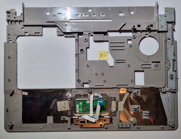 HP 6720s 456803-001 Palmrest z Touchpadom - Originalna nadomestna del. - rabljeno - Image 2