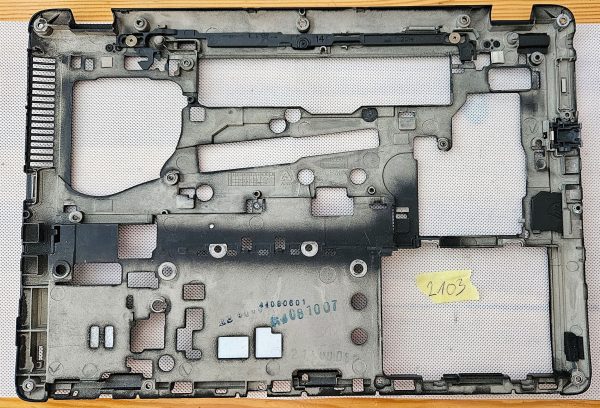 765809-001 HP EliteBook 740 745 840 845 G1 G2 spodnji del ohišja. - rabljeno - Image 2