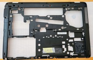 765809-001 HP EliteBook 740 745 840 845 G1 G2 spodnji del ohišja. - rabljeno