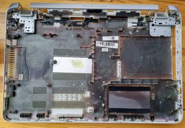 HP Pavilion 17-f080no spodnji del ohišja EAY17005A3S - rabljeno - Image 2