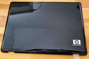 HP Pavilion dv6000 prenosnik LCD okvir z ohišjem brez spletne kamere 446487-001 pokrov - rabljeno